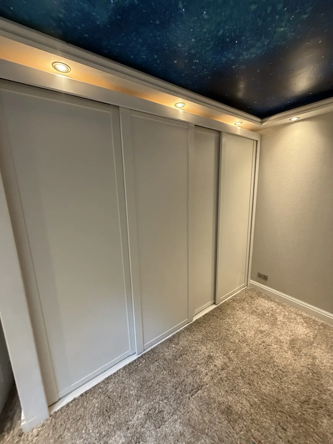 Fitted wardrobe